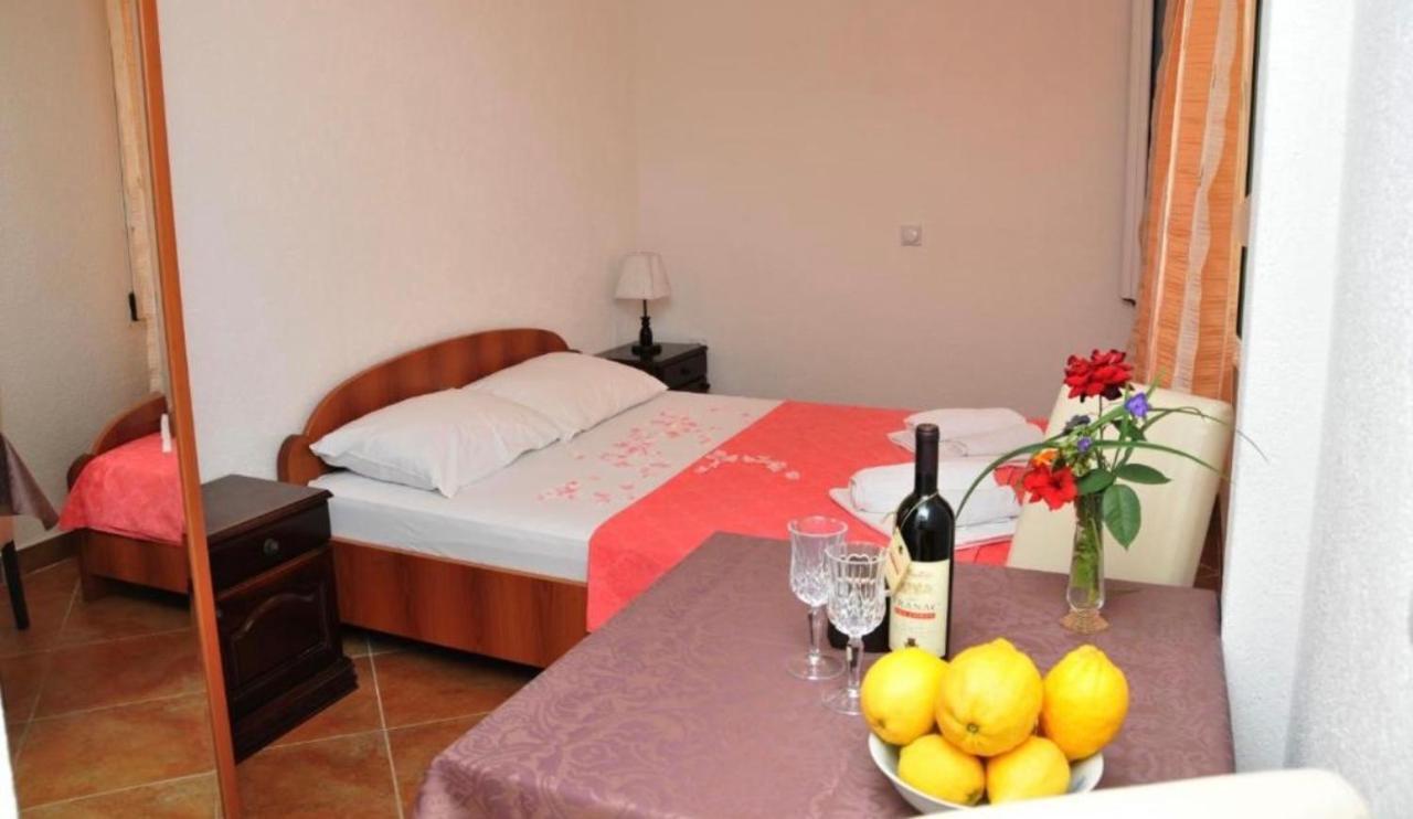 Nikic Apartments Ülgün Dış mekan fotoğraf
