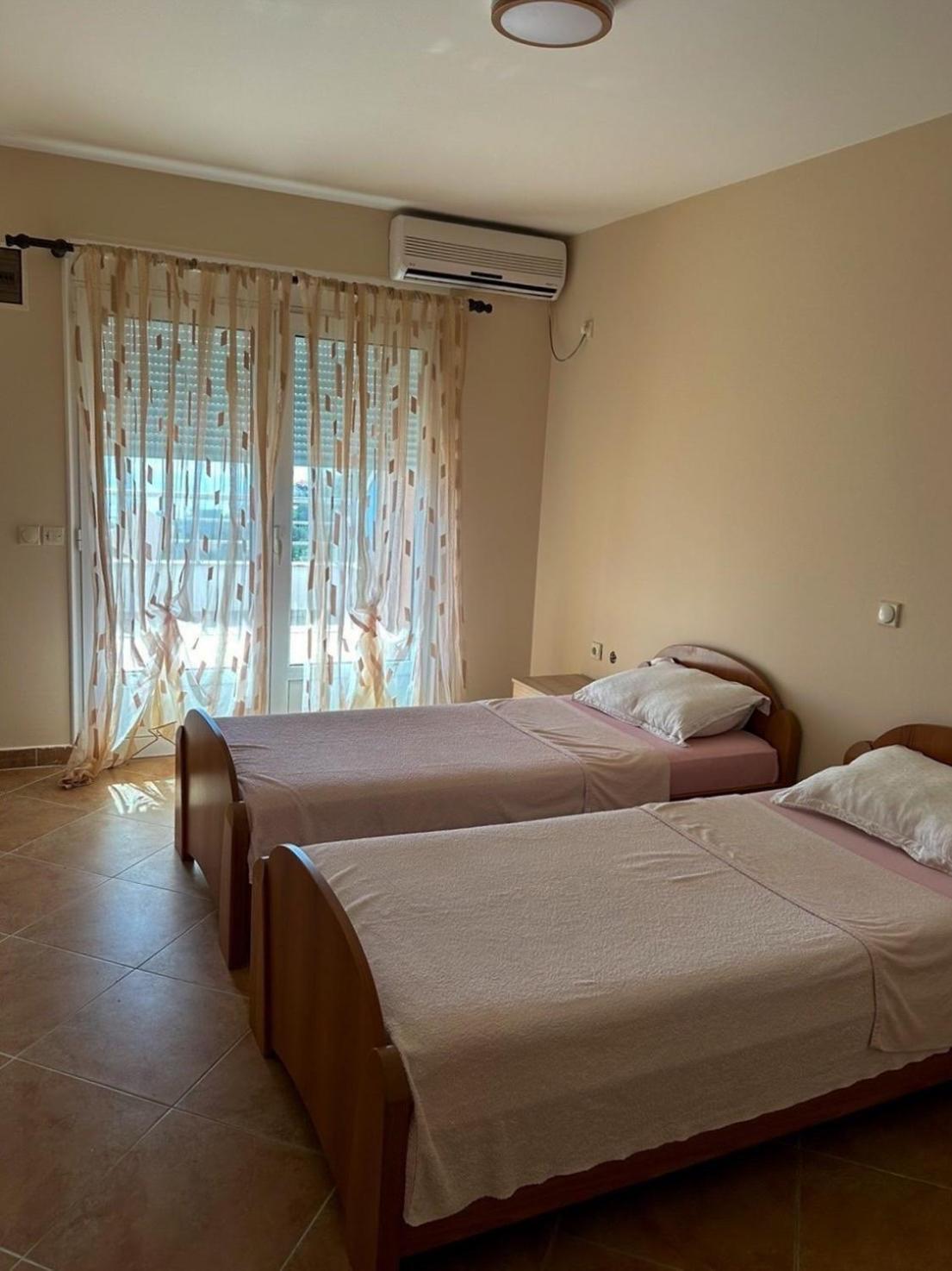 Nikic Apartments Ülgün Dış mekan fotoğraf